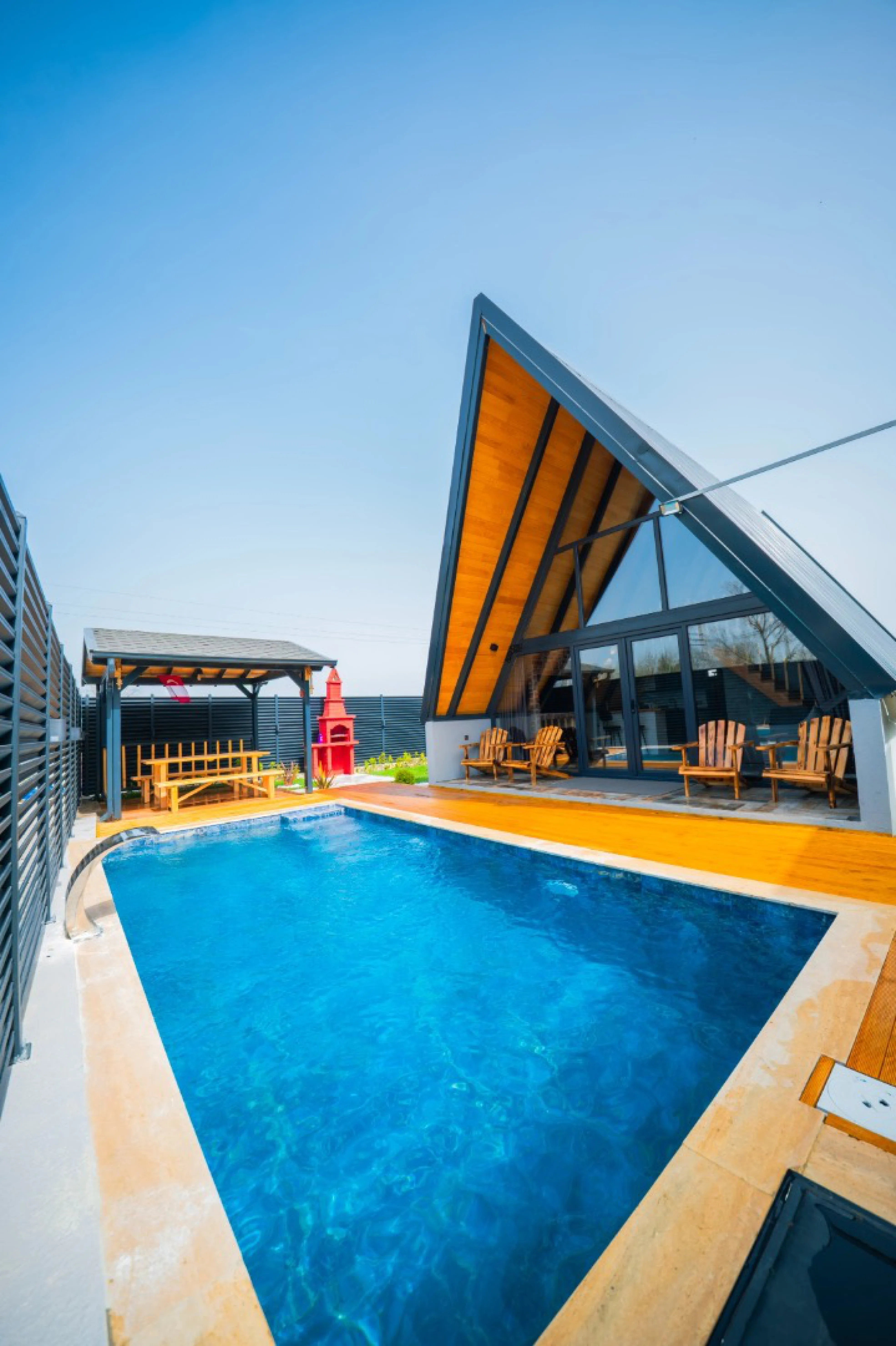 B325 Havuzlu ve Jakuzili Bungalov 10