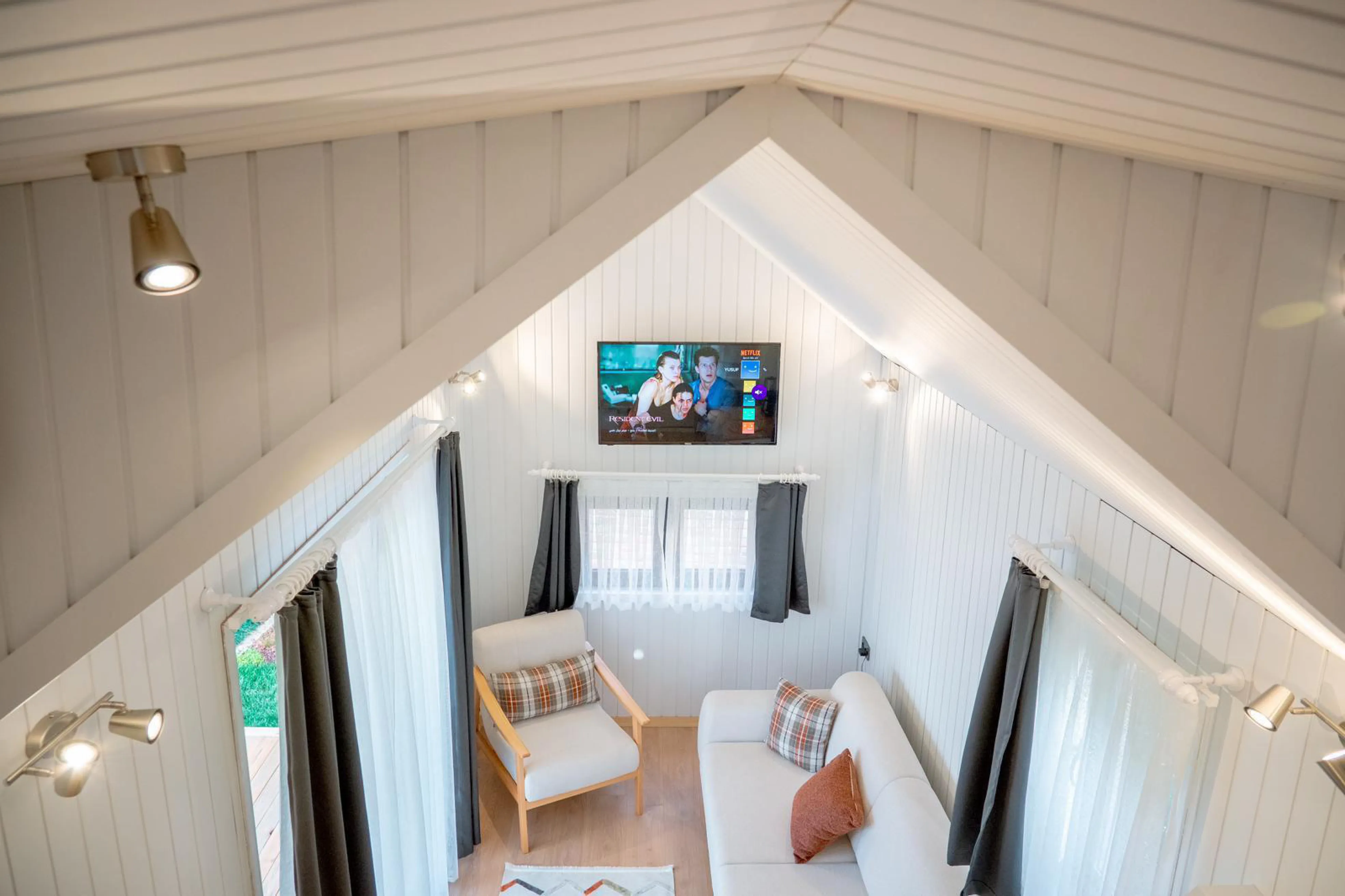 T115 Göl Manzaralı Havuzlu Tiny House- 3 11