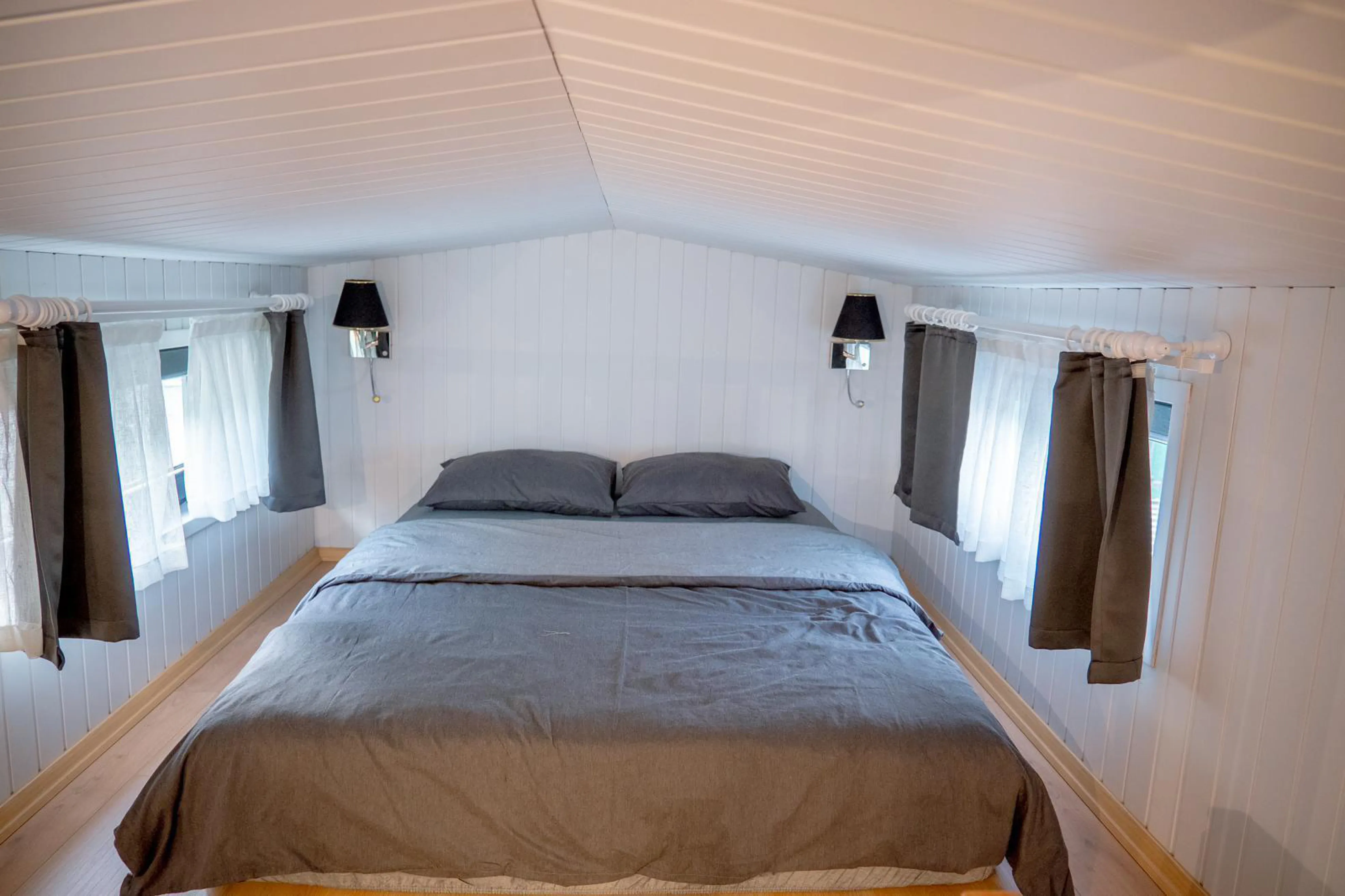 T115 Göl Manzaralı Havuzlu Tiny House- 3 3