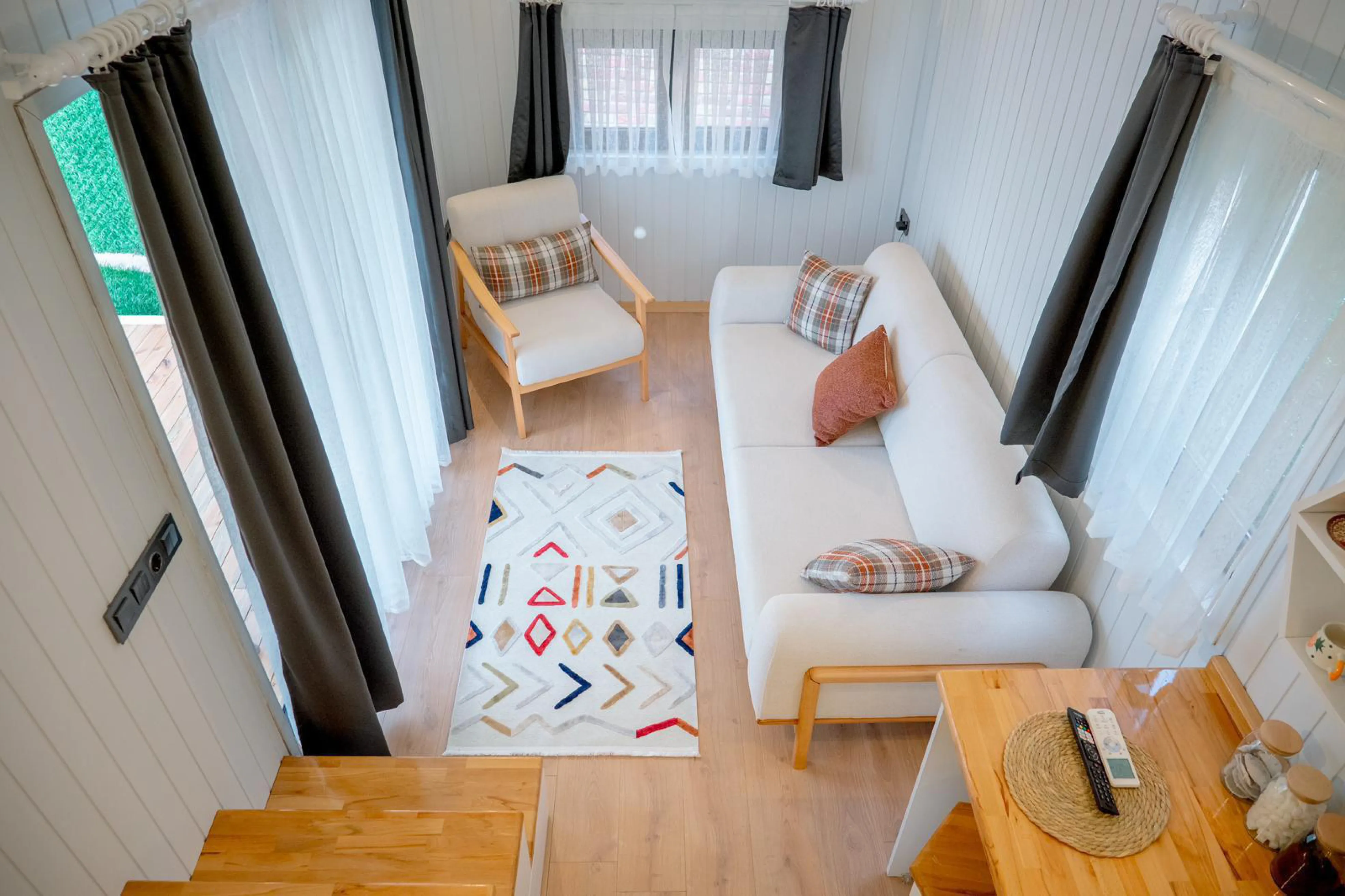 T115 Göl Manzaralı Havuzlu Tiny House- 3 5