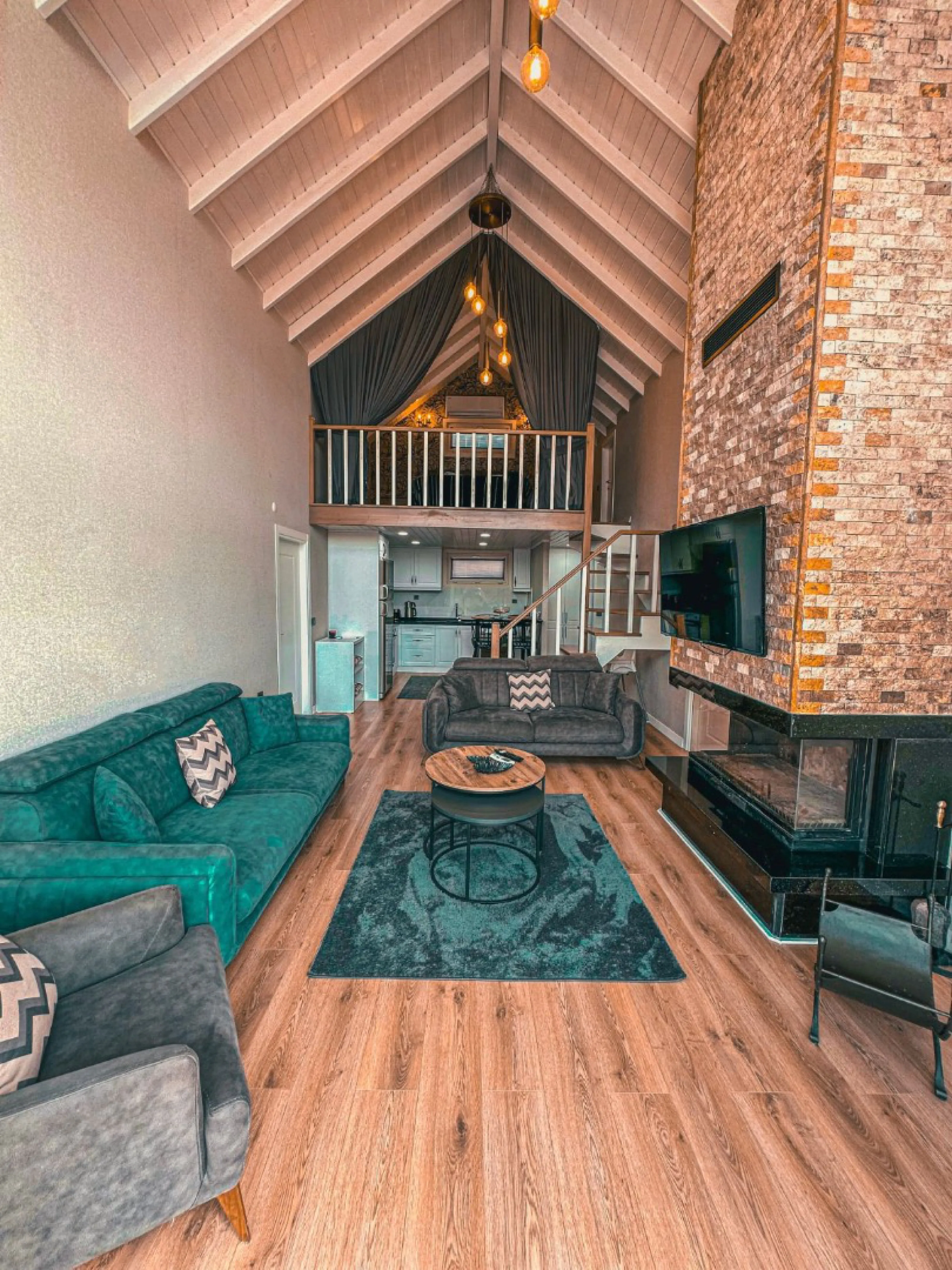 B191 Havuzlu ve Jakuzili 3 Odalı Bungalov 9