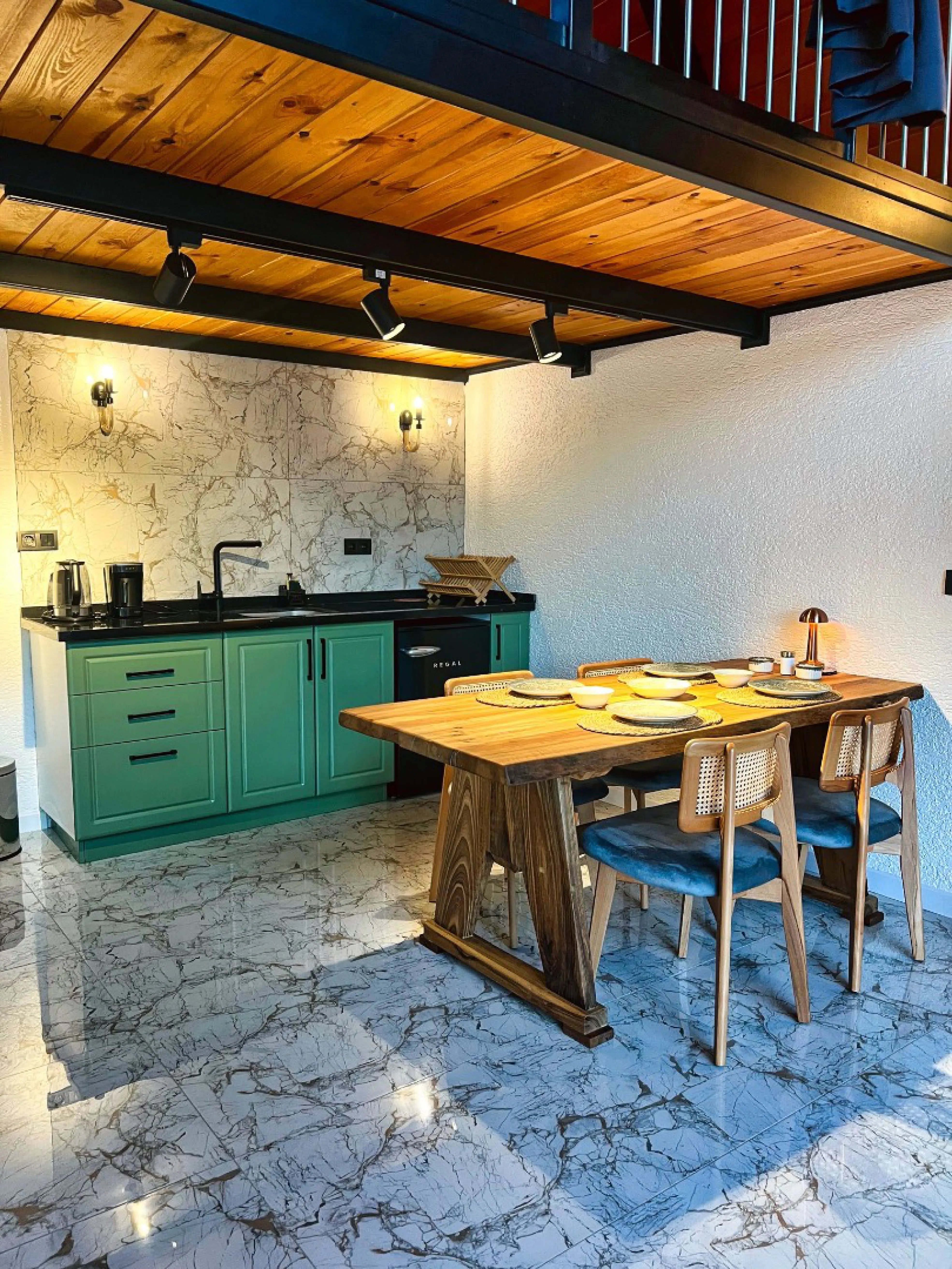 B310 Havuzlu Bungalov - 3 17