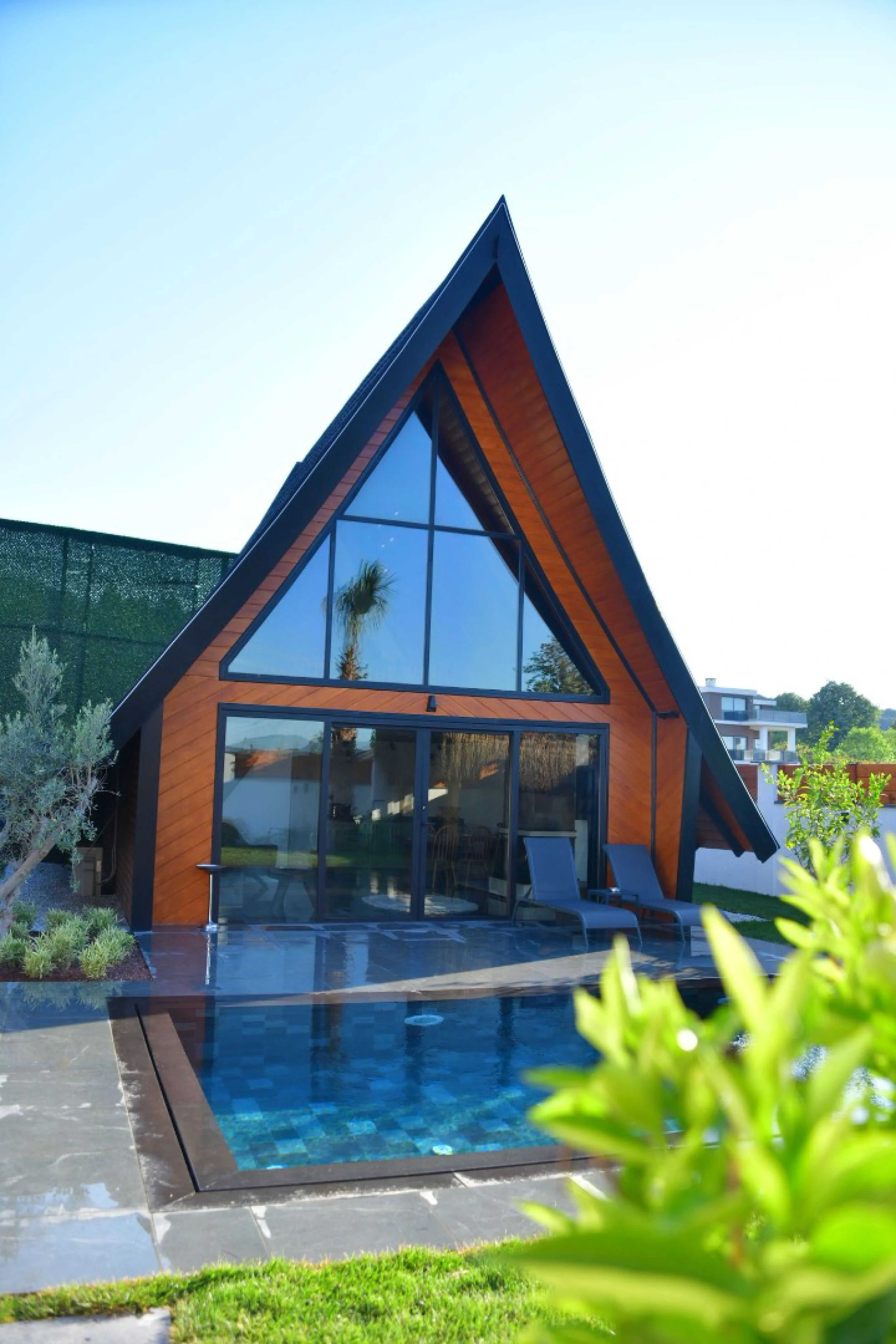 B310 Havuzlu Bungalov 9