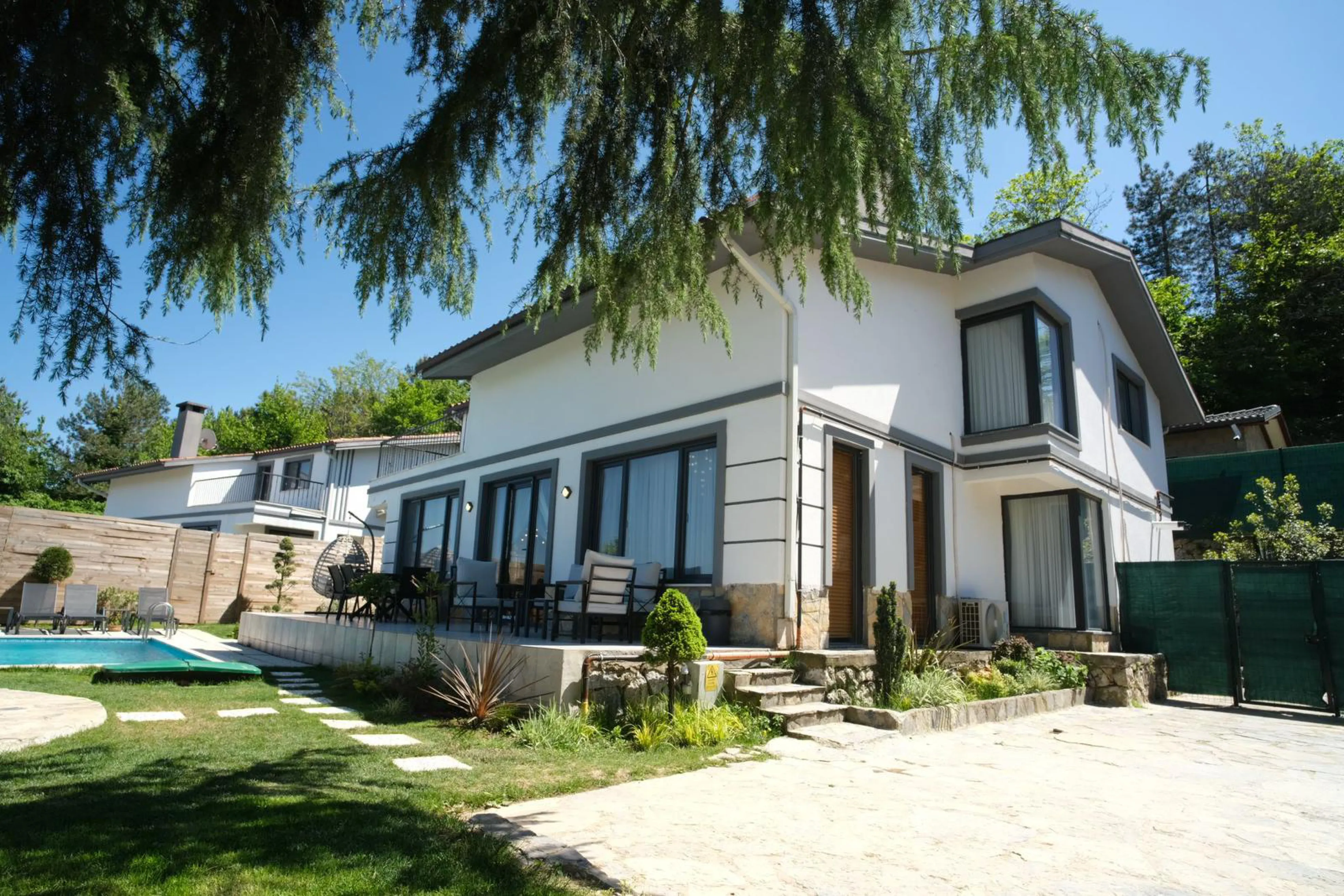 V132 Havuzlu Villa 18