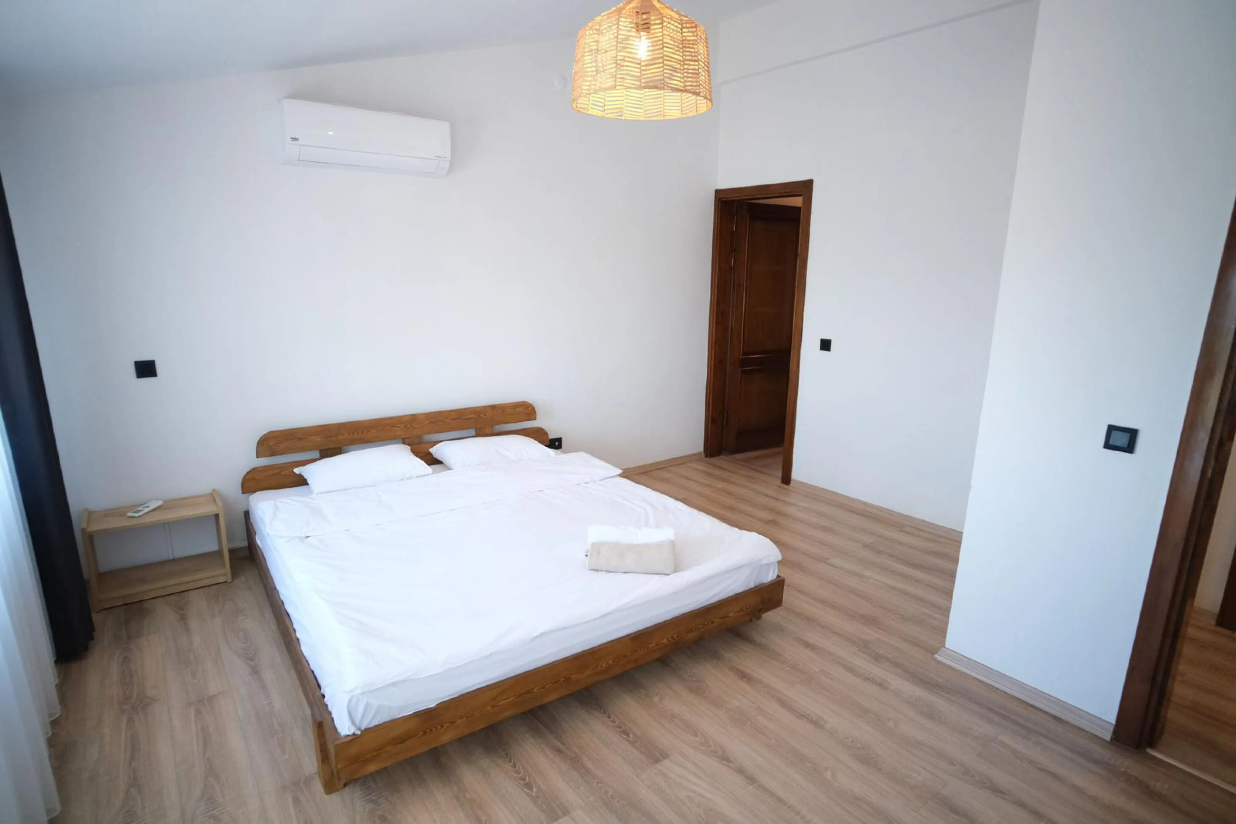 V132 Havuzlu Villa 11