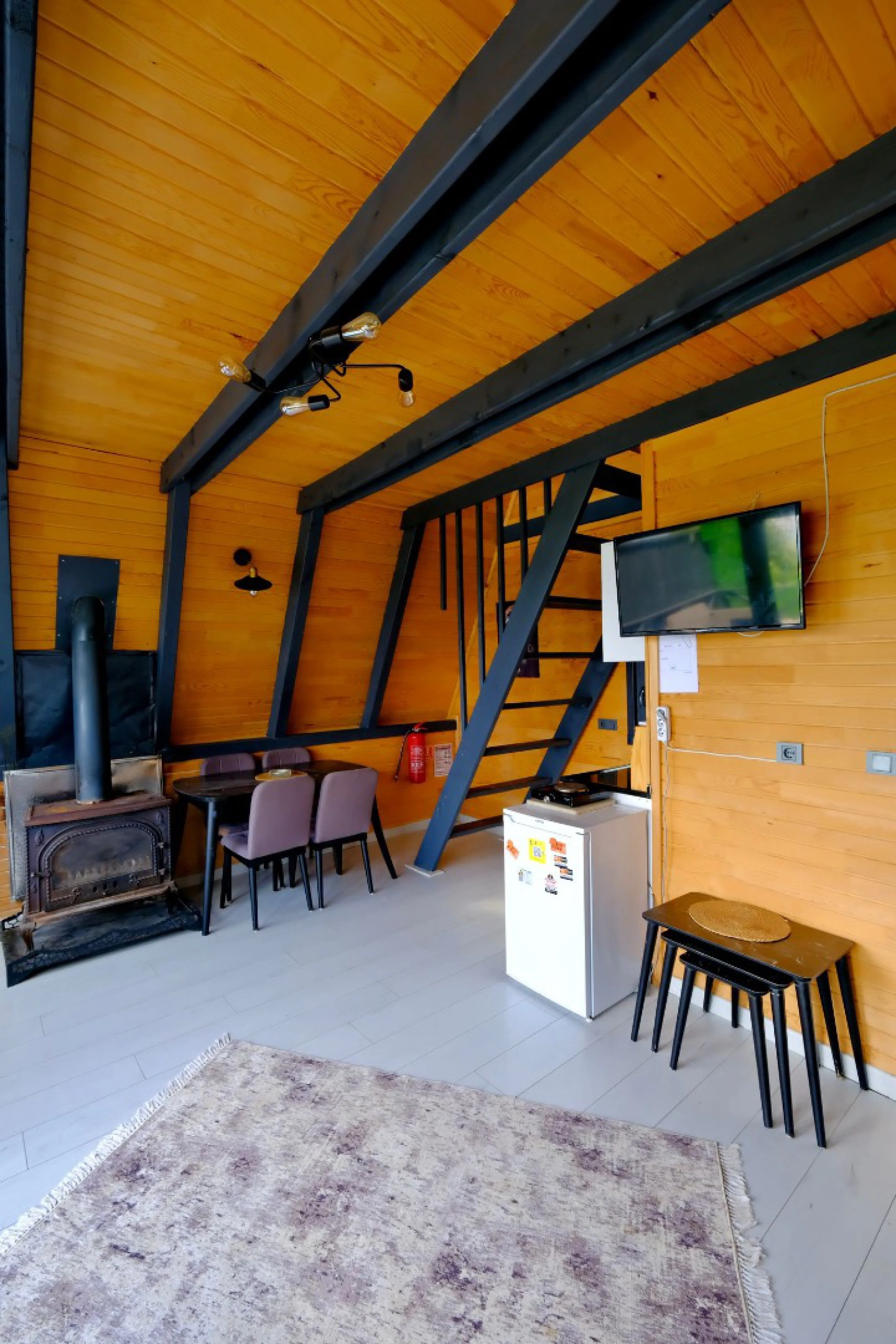 B140 Göl Manzaralı Bungalov Lor- 5 9