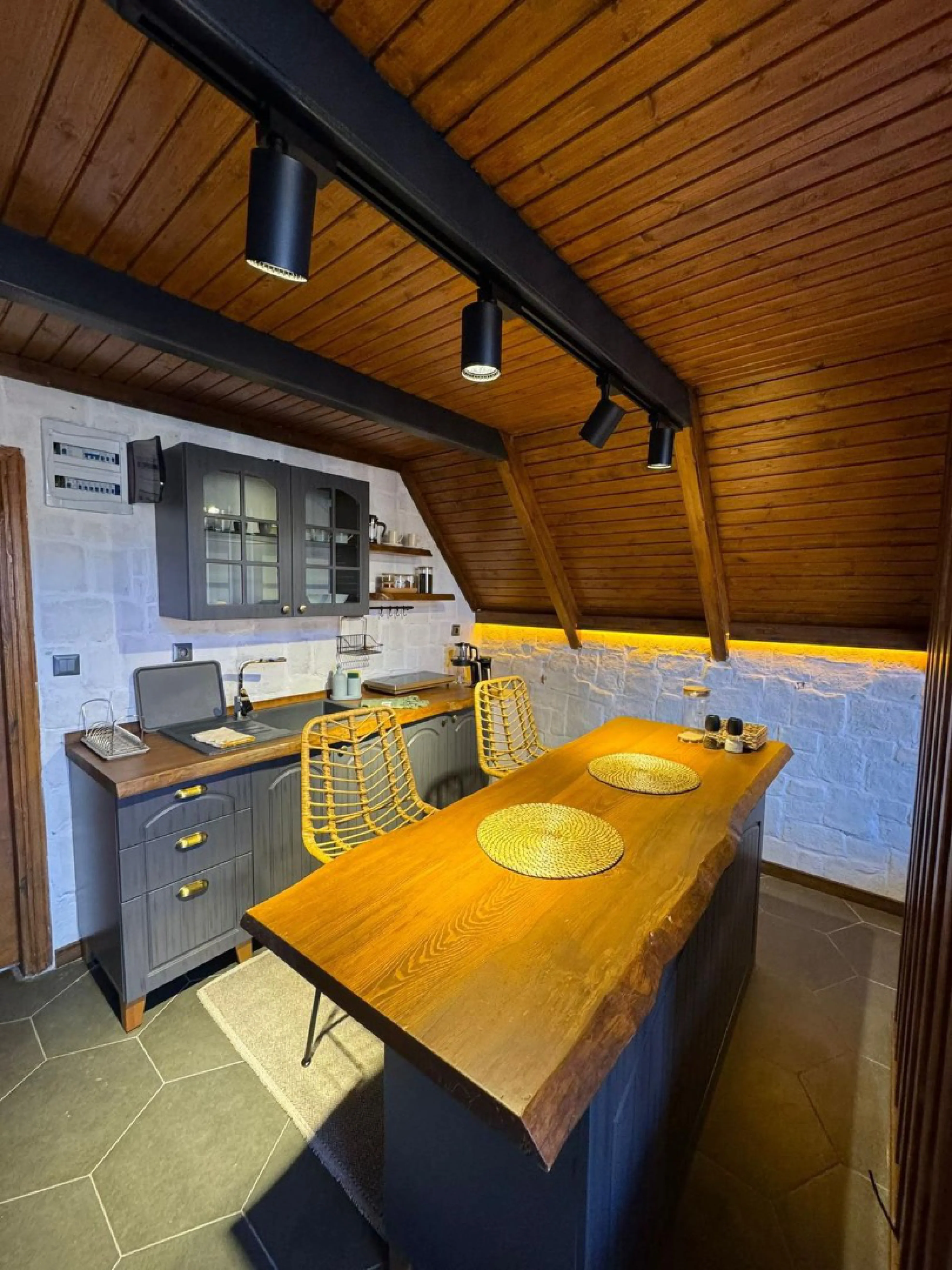B237 Havuzlu ve Saunalı Bungalov - 3 8