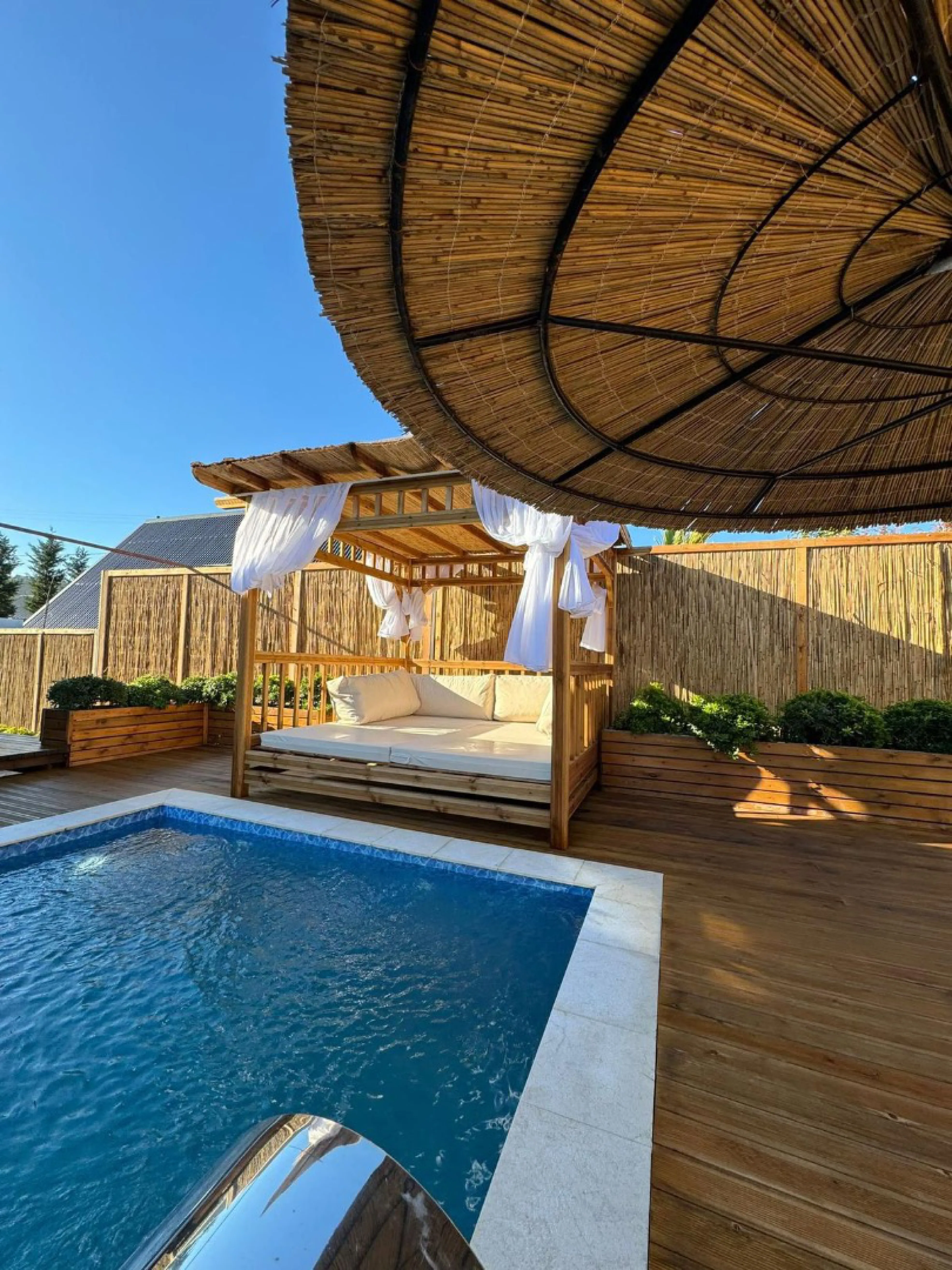 B237 Havuzlu ve Saunalı Bungalov - 3 6