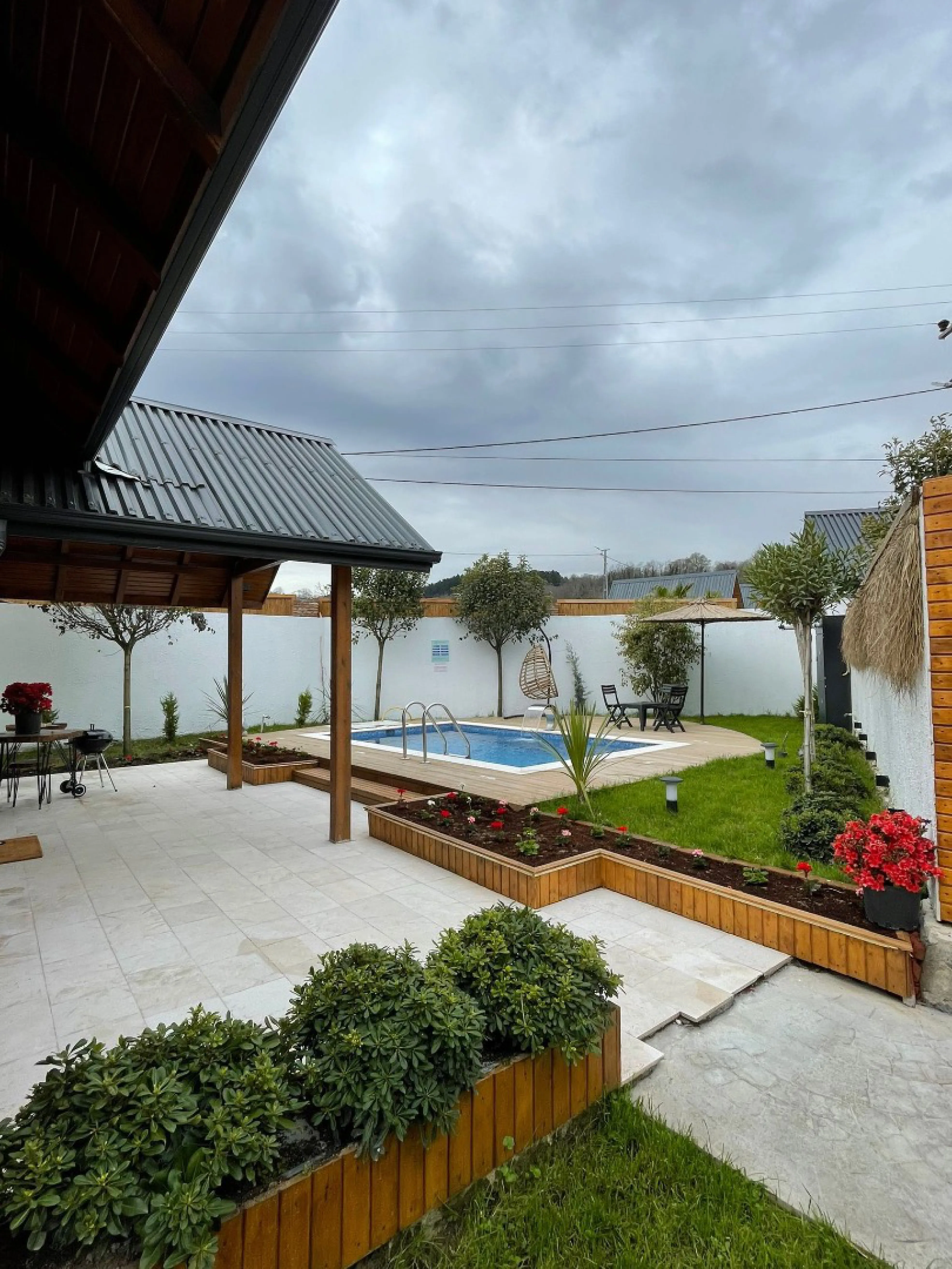 B237 Havuzlu Bungalov - 5 12